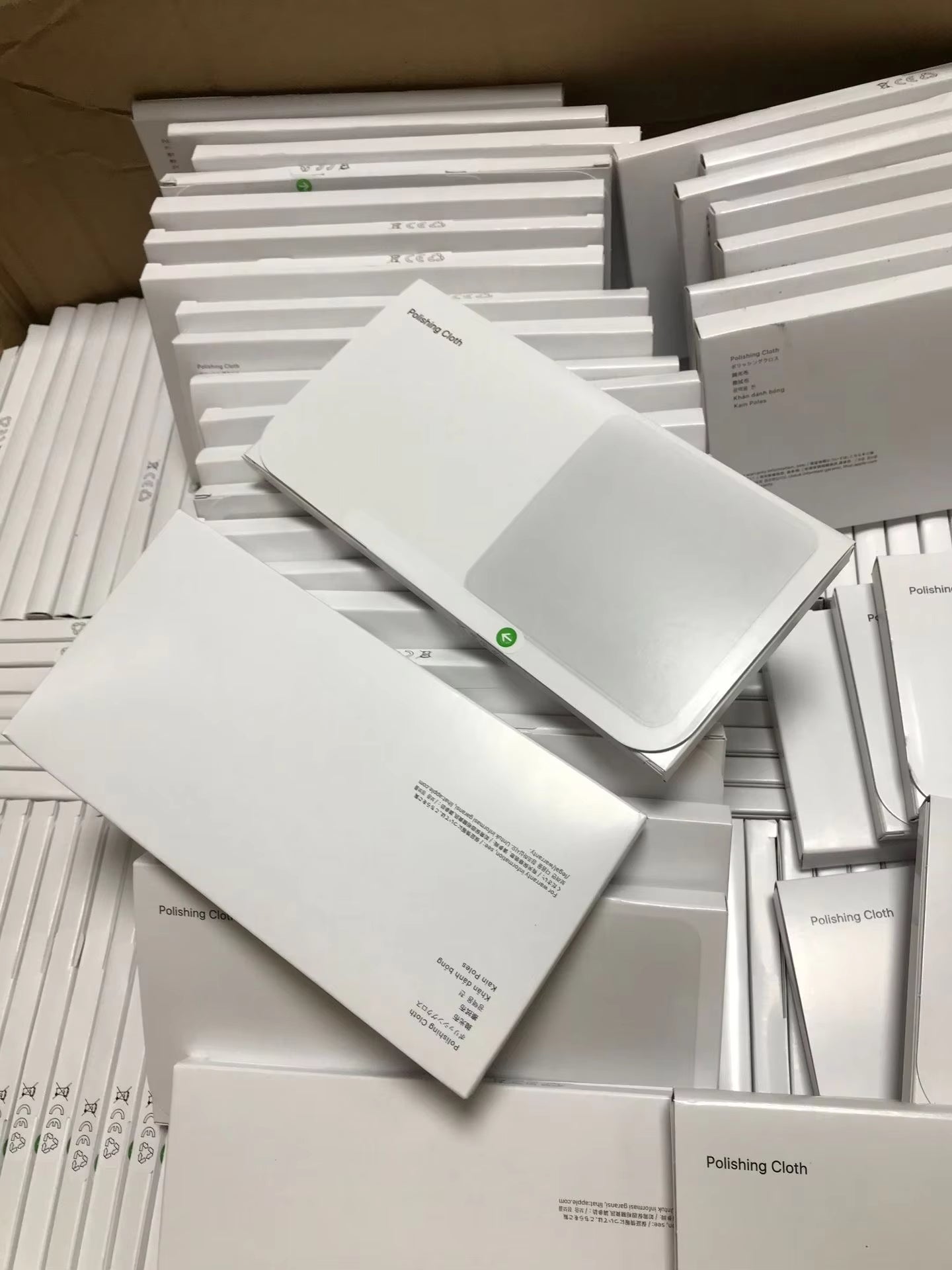 2/4 Pack Polishing Cloth for Apple - YUYAO