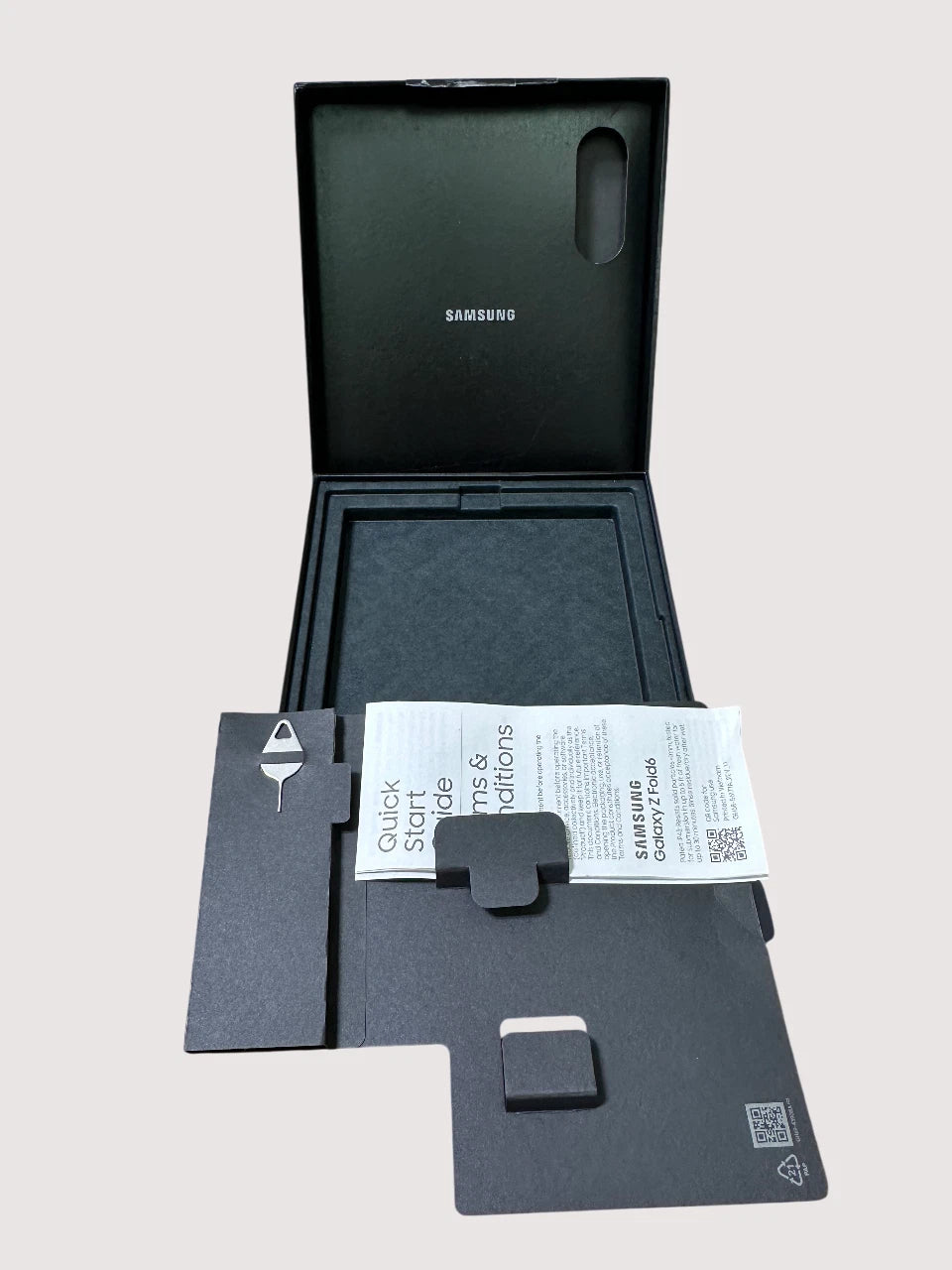 Empty retail box for Samsung Galaxy Z FOLD 6